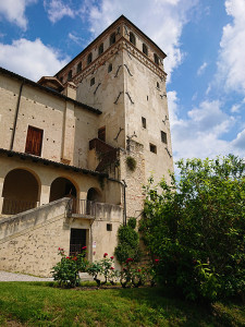 torre da sotto con rose